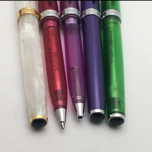 Levenger Bomber Jacket Pen Wrap Set with 5 Ballpoint Pens - Picture 11 of 11